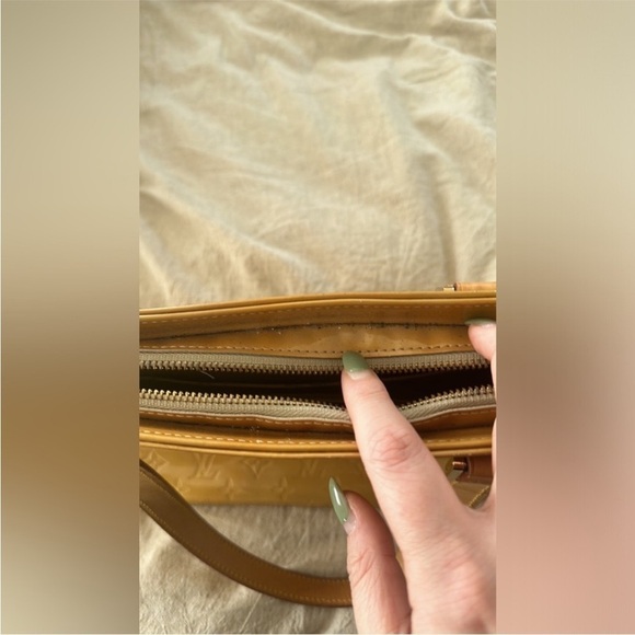 LOUIS VUITTON HOUSTON VERNIS MONOGRAM DAMIER YELLOW GOLD SHOULDER TOTE BAG - Picture 9 of 16